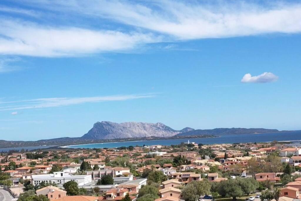 Comoda Villetta Con Giardino San Teodoro  Εξωτερικό φωτογραφία