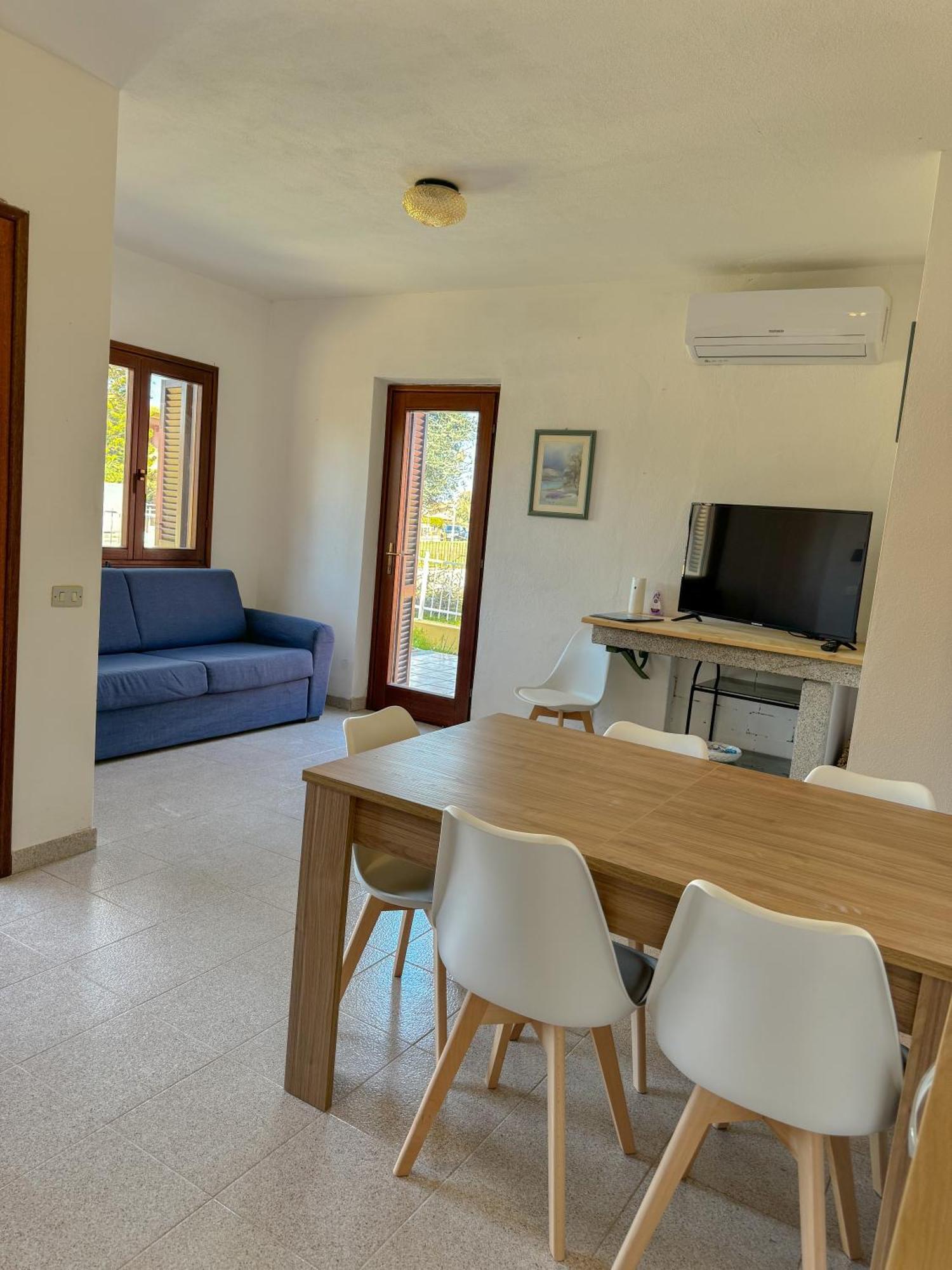 Comoda Villetta Con Giardino San Teodoro  Εξωτερικό φωτογραφία